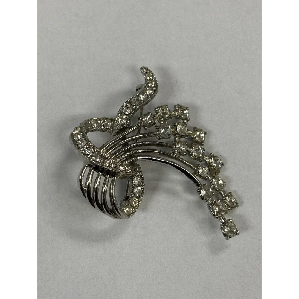 Vintage 1950s Clear Rhinestone Waterfall Spray Brooch Silver Tone Ribbon Pin